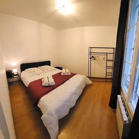 Logement Entier 2P Parigi Esterno foto