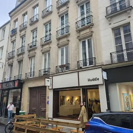 Logement Entier 2P Parigi Esterno foto